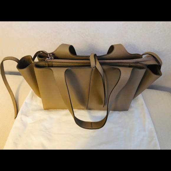 NWT CÉLINE SHOULDER BAG🔥 - Picture 5 of 8